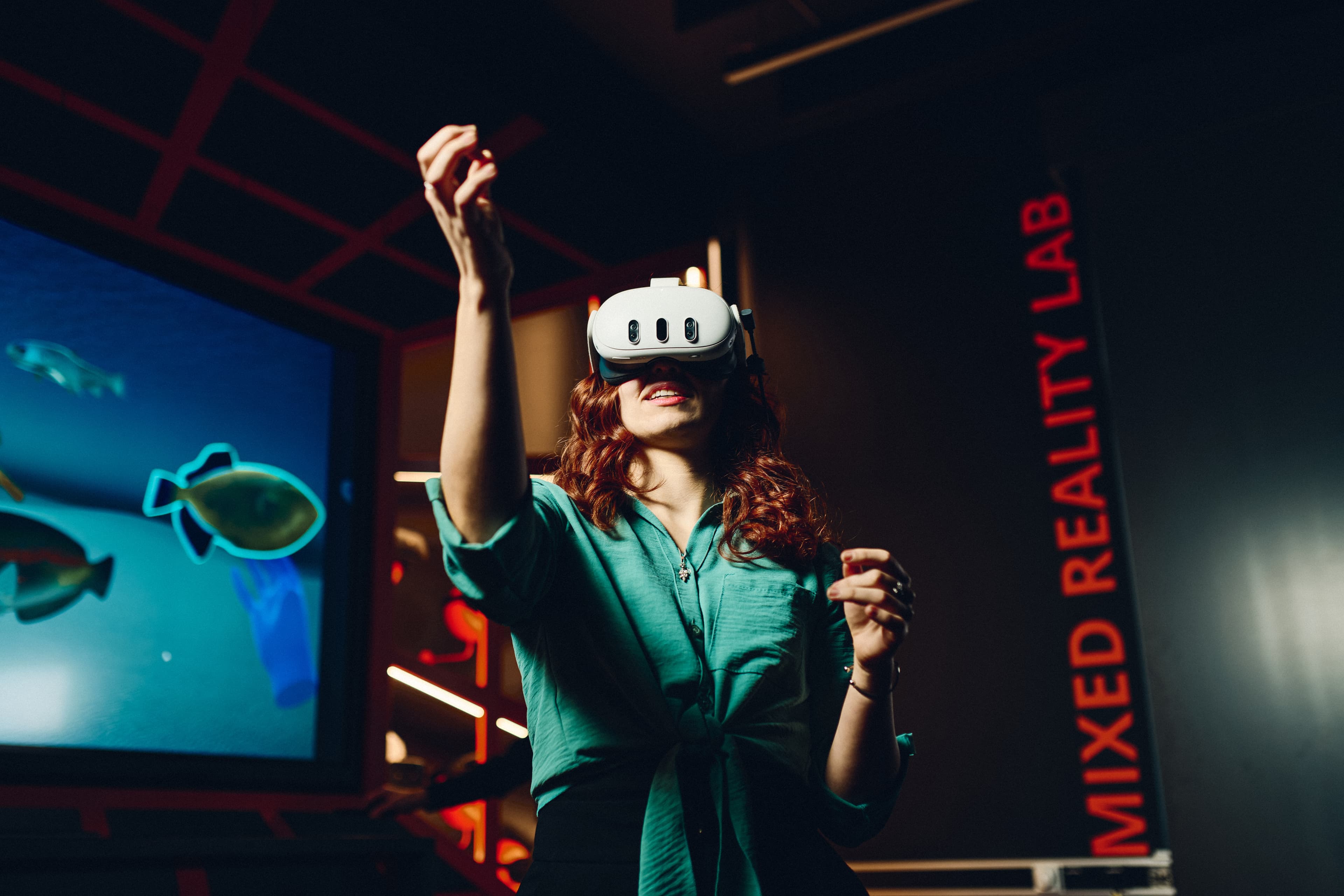 A woman using the Mixed Reality Lab with VR glasses