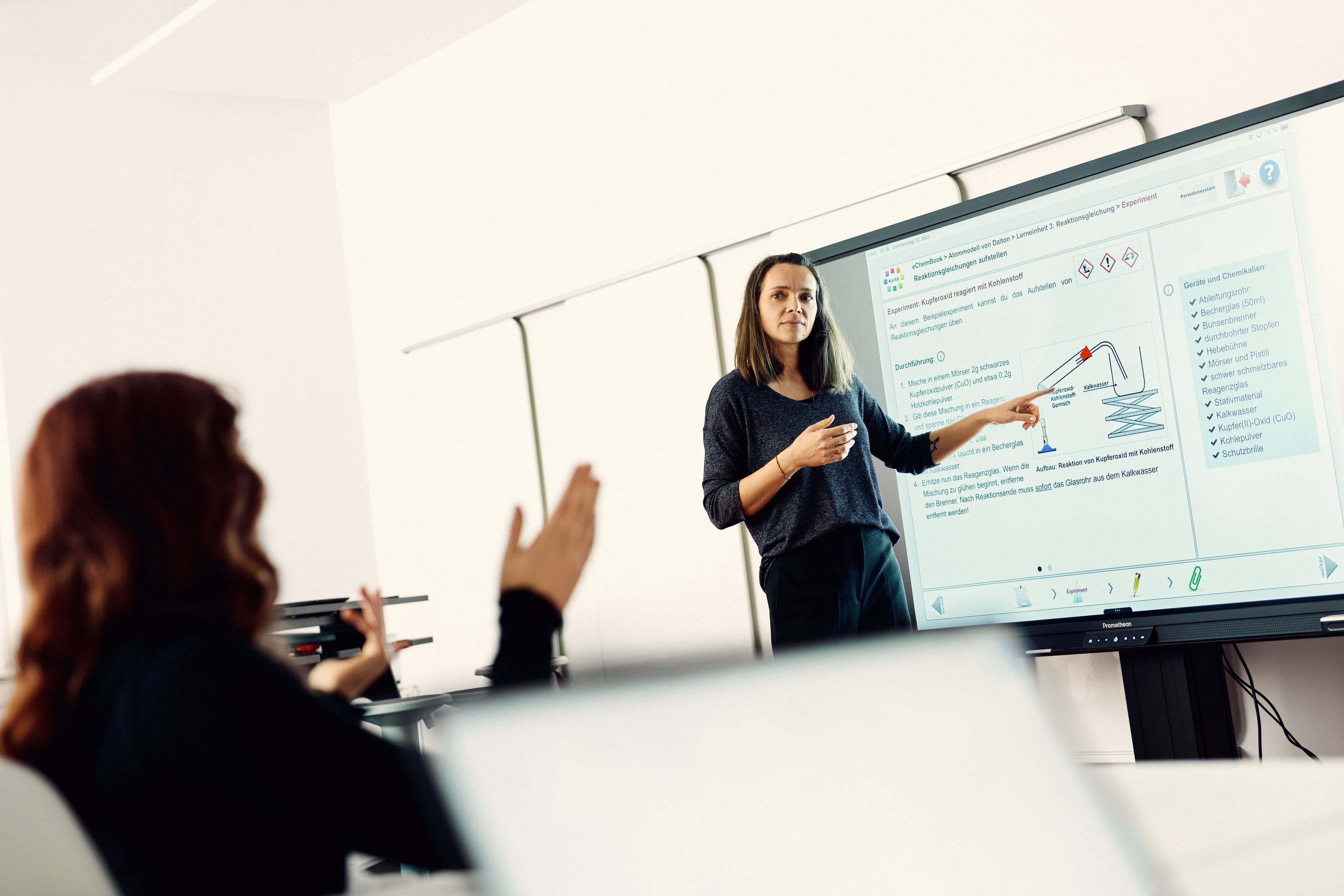 An interaction between two people in the TüDiLab