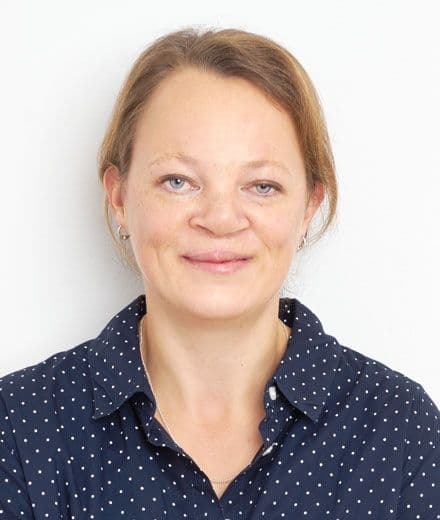 Portrait of Hannah Greving